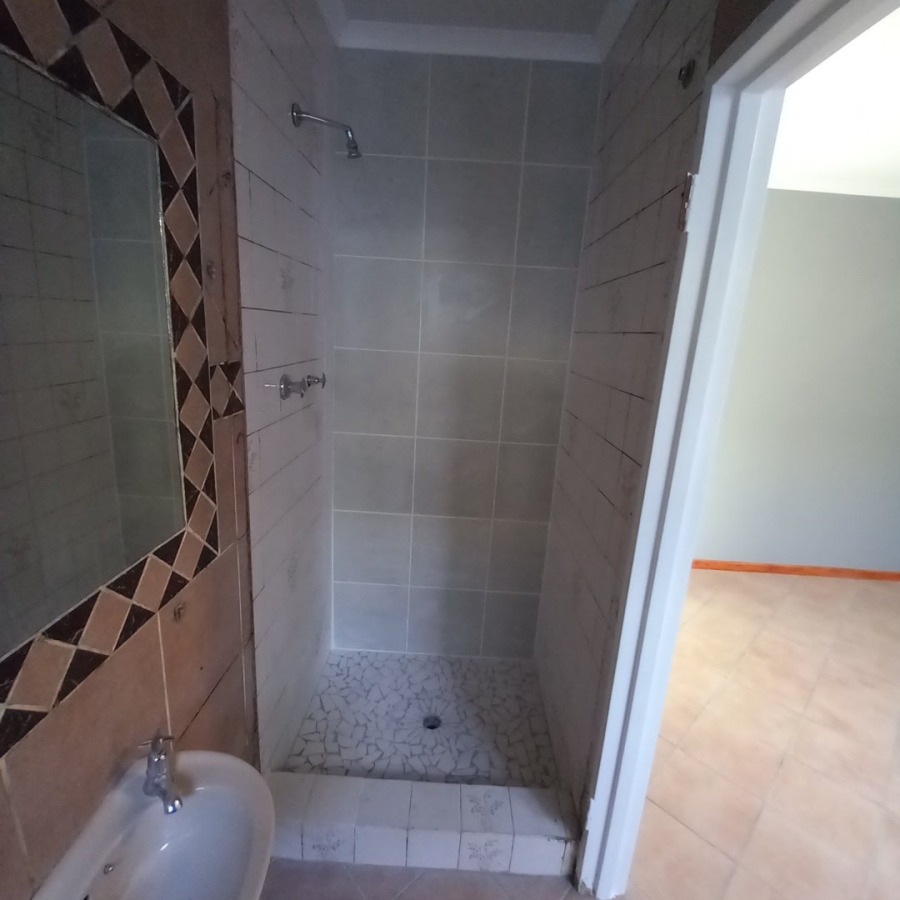To Let 3 Bedroom Property for Rent in Elsies River Western Cape